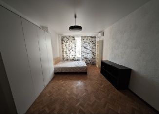 Сдам 1-ком. квартиру, 34 м2, Москва, улица Рогова, 15к2, улица Рогова