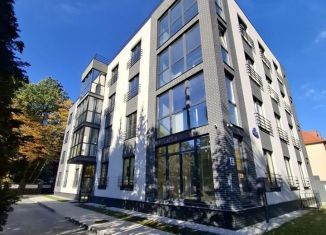 Продается 3-комнатная квартира, 130 м2, Калининград, улица Младшего Лейтенанта Родителева, 3