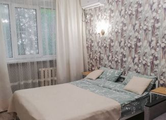 1-комнатная квартира в аренду, 30 м2, Волгоград, улица Качинцев, 122