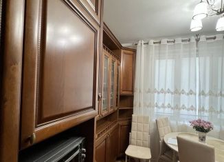 Аренда двухкомнатной квартиры, 54 м2, Москва, улица Пришвина, метро Отрадное