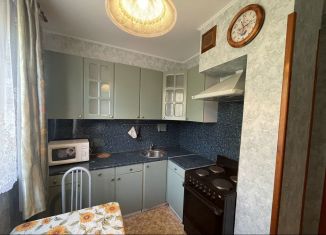 Сдаю 1-ком. квартиру, 38 м2, Москва, Бартеневская улица, 49к3