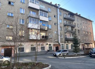 Продам 2-ком. квартиру, 43.5 м2, Новосибирская область, улица Крылова, 15