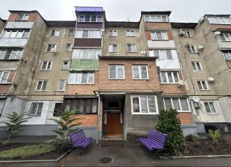 Продаю 2-ком. квартиру, 44 м2, Владикавказ, Московская улица, 19к1, 4-й микрорайон