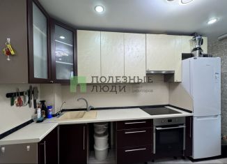 Сдается трехкомнатная квартира, 59 м2, Коми, улица Морозова, 151