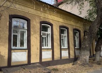 Продам 3-ком. квартиру, 63 м2, Оренбургская область, улица Чичерина, 19