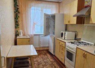 Сдаю 2-ком. квартиру, 43 м2, Саратов, улица Мира, 11Б