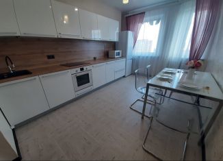 Сдается 2-ком. квартира, 72 м2, Самара, Солнечная улица, 36