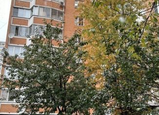 Сдаю в аренду 1-ком. квартиру, 37 м2, Москва, улица Грекова, 11, метро Бибирево