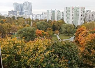 Трехкомнатная квартира на продажу, 63 м2, Москва, Сумской проезд, 4к4, ЮАО