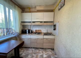 Продам 3-комнатную квартиру, 50.5 м2, Дмитров, микрорайон имени А.М. Маркова, 13