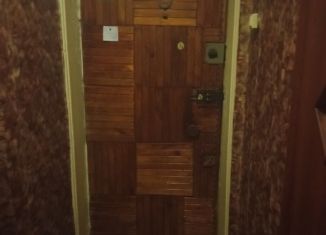 Сдается в аренду двухкомнатная квартира, 43 м2, Псков, улица Яна Фабрициуса, 2/17