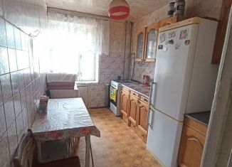 Продается 3-комнатная квартира, 61.5 м2, Удмуртия, улица Баранова, 81