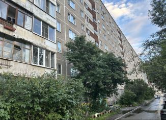 Продаю 2-комнатную квартиру, 43 м2, Екатеринбург, улица Софьи Перовской, 119, метро Уральская