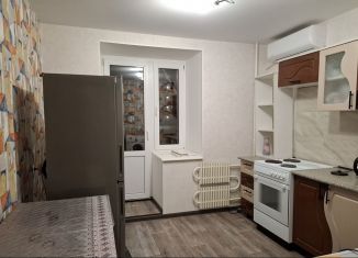 Продам 1-ком. квартиру, 36 м2, Воронеж, улица Чапаева, 124Б