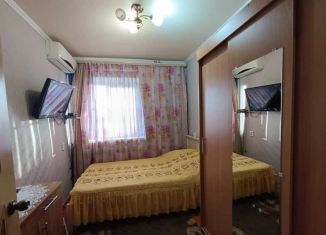 Продажа 4-комнатной квартиры, 65 м2, Крымск, улица Маршала Гречко, 76