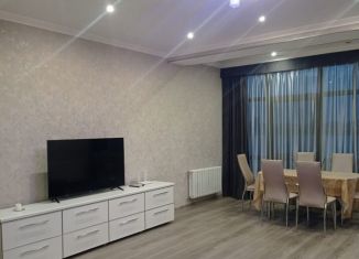 2-комнатная квартира в аренду, 77 м2, Казань, улица Мусина, 1