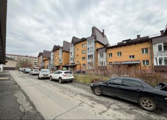 Продажа 4-комнатной квартиры, 128.8 м2, Горно-Алтайск, Коммунистический проспект, 60к2