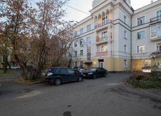 Сдам в аренду 2-ком. квартиру, 60 м2, Иркутск, улица Карла Маркса, 30