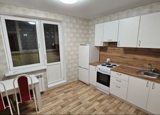 Сдается в аренду 1-ком. квартира, 42.9 м2, Казань, улица Айрата Арсланова, 12/2