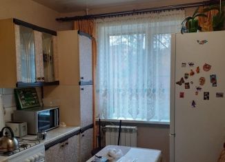 Продается 2-ком. квартира, 52 м2, Тула, улица Революции, 35