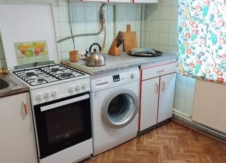 Аренда трехкомнатной квартиры, 60 м2, Москва, Пулковская улица, 3к1, метро Водный стадион