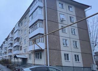 Продам трехкомнатную квартиру, 58.3 м2, Курган, проспект Конституции, 40