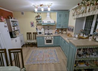 Продам трехкомнатную квартиру, 63 м2, Курская область, улица Гагарина, 18к2