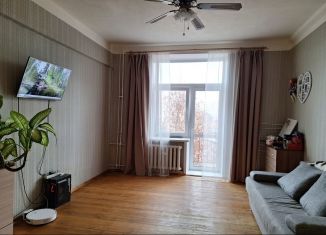 Продам 2-ком. квартиру, 61.7 м2, Пермь, улица Героев Хасана, 10