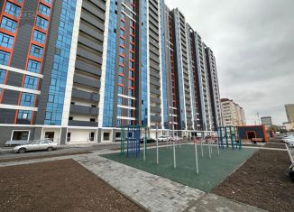 Продаю двухкомнатную квартиру, 86 м2, Грозный, улица В.А. Кан-Калика, 55