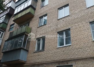 Продам 3-ком. квартиру, 61 м2, Курск, улица Энгельса, 12