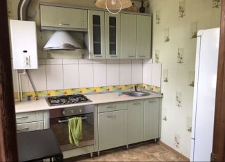 Сдам 1-ком. квартиру, 30 м2, Каменск-Шахтинский, Украинская улица, 55