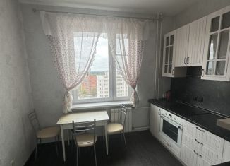 Продам 2-комнатную квартиру, 58 м2, Московская область, улица Вилора Трифонова, 3