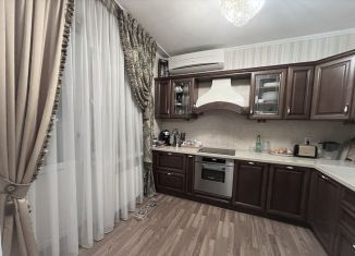 Продажа трехкомнатной квартиры, 108 м2, Ставропольский край, улица Дзержинского, 158