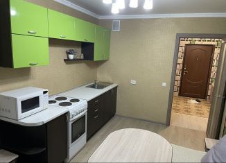 Сдаю 1-ком. квартиру, 40 м2, Тюмень, Депутатская улица, 112