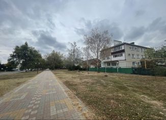 Продам 2-ком. квартиру, 49.1 м2, Тихорецк, улица Меньшикова, 99А