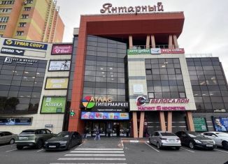 Продаю 2-ком. квартиру, 64.7 м2, Брянск, Бежицкая улица, 1к8