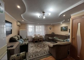 Продам 3-ком. квартиру, 70 м2, Батайск, улица Северный Массив, 12