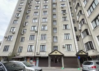 Продается 3-комнатная квартира, 121 м2, Дагестан, улица Гагарина, 7А