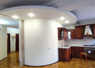 Продается 3-ком. квартира, 74 м2, Симферополь, Севастопольская улица, 25