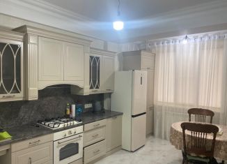 2-ком. квартира в аренду, 80 м2, Дагестан, проспект М. Омарова, 18