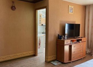 Сдам в аренду 1-ком. квартиру, 32.2 м2, Петропавловск-Камчатский, Ленинградская улица