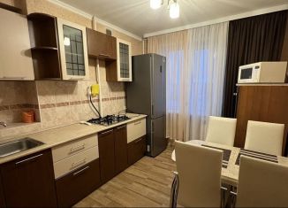 Сдается двухкомнатная квартира, 55 м2, Пермь, улица Карпинского, 87