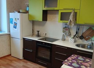 Сдам 2-ком. квартиру, 60 м2, Пермь, улица Макаренко, 14А