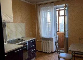 Сдаю 1-ком. квартиру, 37 м2, Санкт-Петербург, проспект Славы, 40к1, метро Проспект Славы