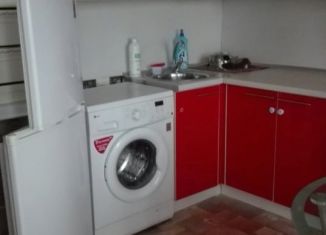 Сдача в аренду 2-ком. квартиры, 48 м2, Саянск, Центральный микрорайон, 1