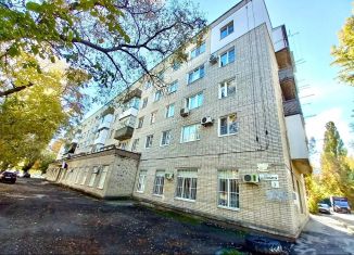 Продам 3-комнатную квартиру, 61 м2, Ростовская область, улица Пальмиро Тольятти, 1