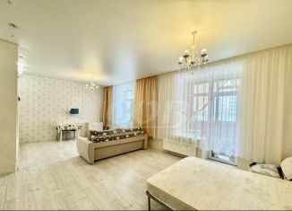 Продам 1-ком. квартиру, 46 м2, Тюмень, улица Раушана Абдуллина, 7