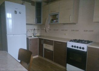 Сдам в аренду 2-комнатную квартиру, 85 м2, Татарстан, 2-я Азинская улица, 1Е