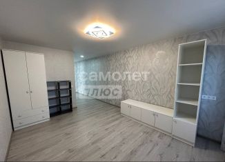 Продается трехкомнатная квартира, 60.1 м2, Краснодарский край, Садовая улица, 81