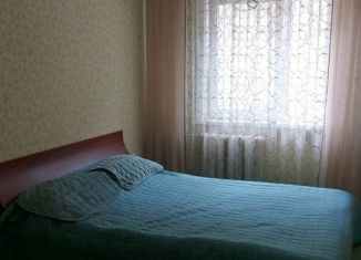 Сдается трехкомнатная квартира, 80 м2, рабочий поселок Листвянка, улица Гудина, 13